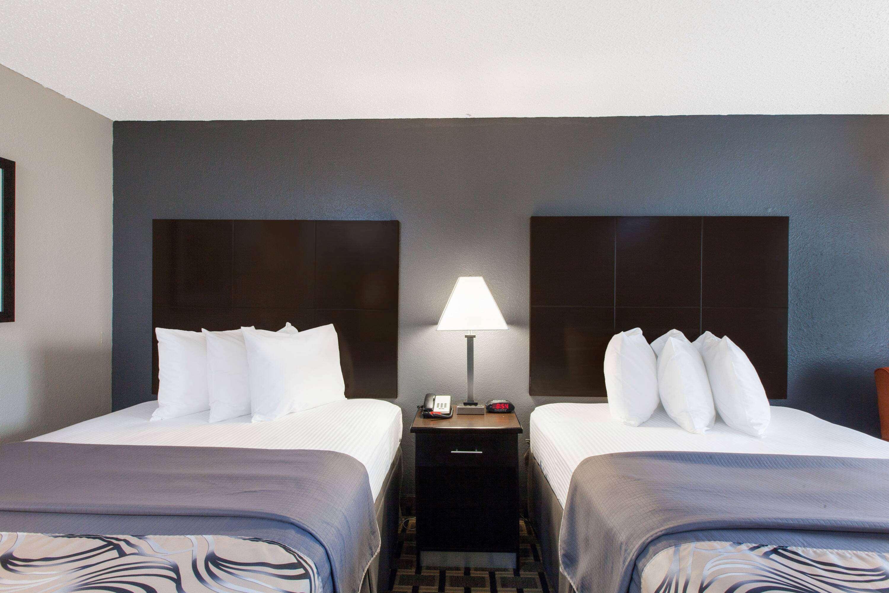 Days Inn Ennis 14/26