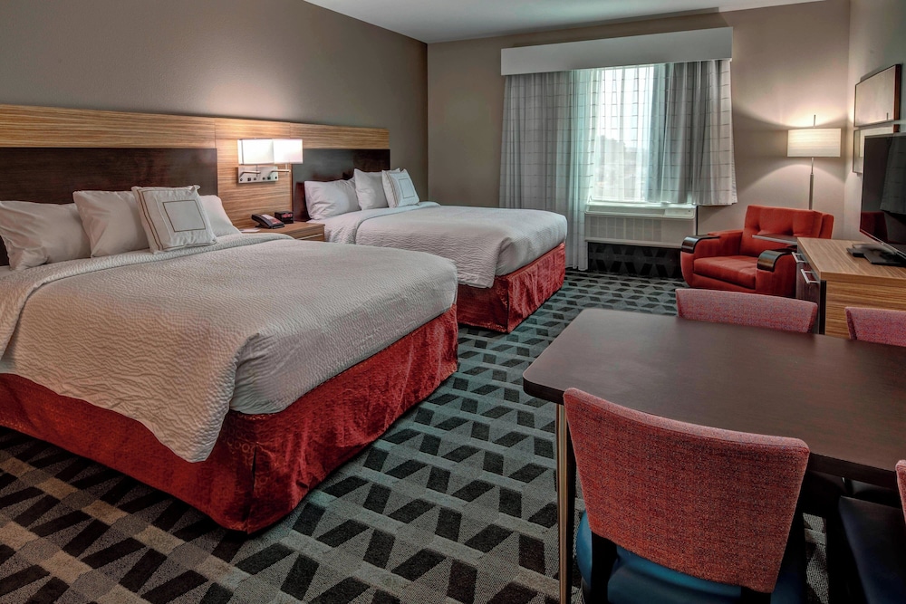 STUDIO, 2 QUEEN BEDS, ACCESSIBLE