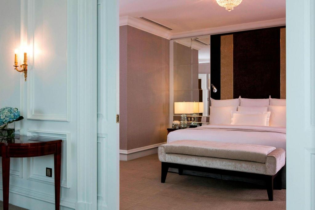 1 Bedroom, the Ritz, Suite, King Bed, Large