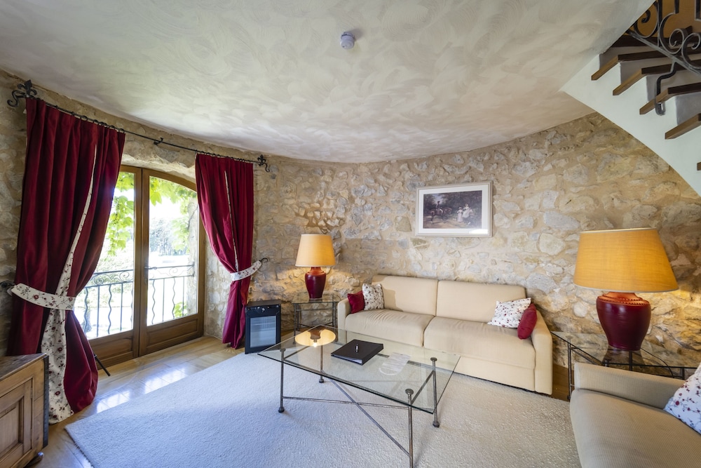 Le Chateau De Taulane 29/49