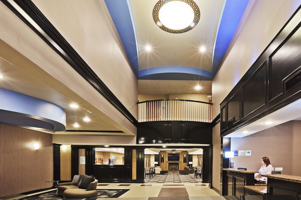 Holiday Inn Express Hotel Suites Jacksonville 32/42