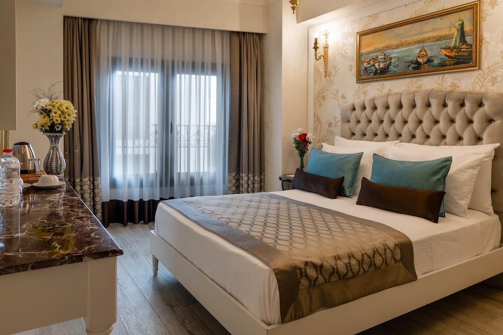 Hotel The Pera Hill 24/72