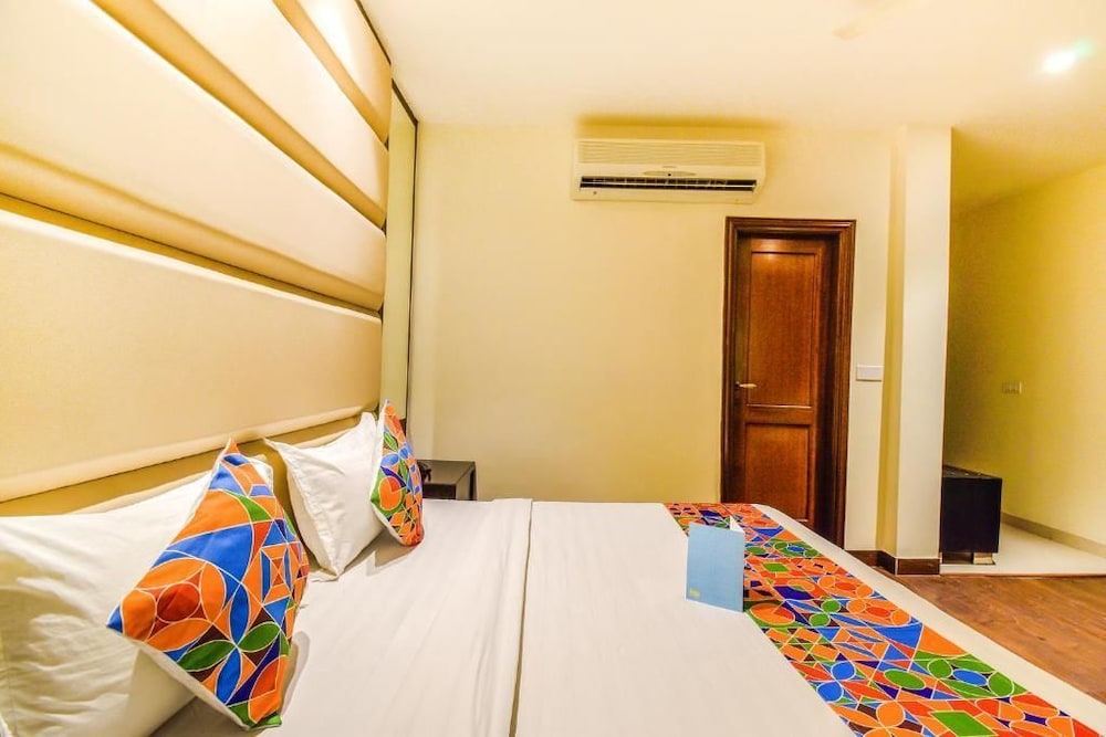 HOTEL LE GOLDEN 13/24