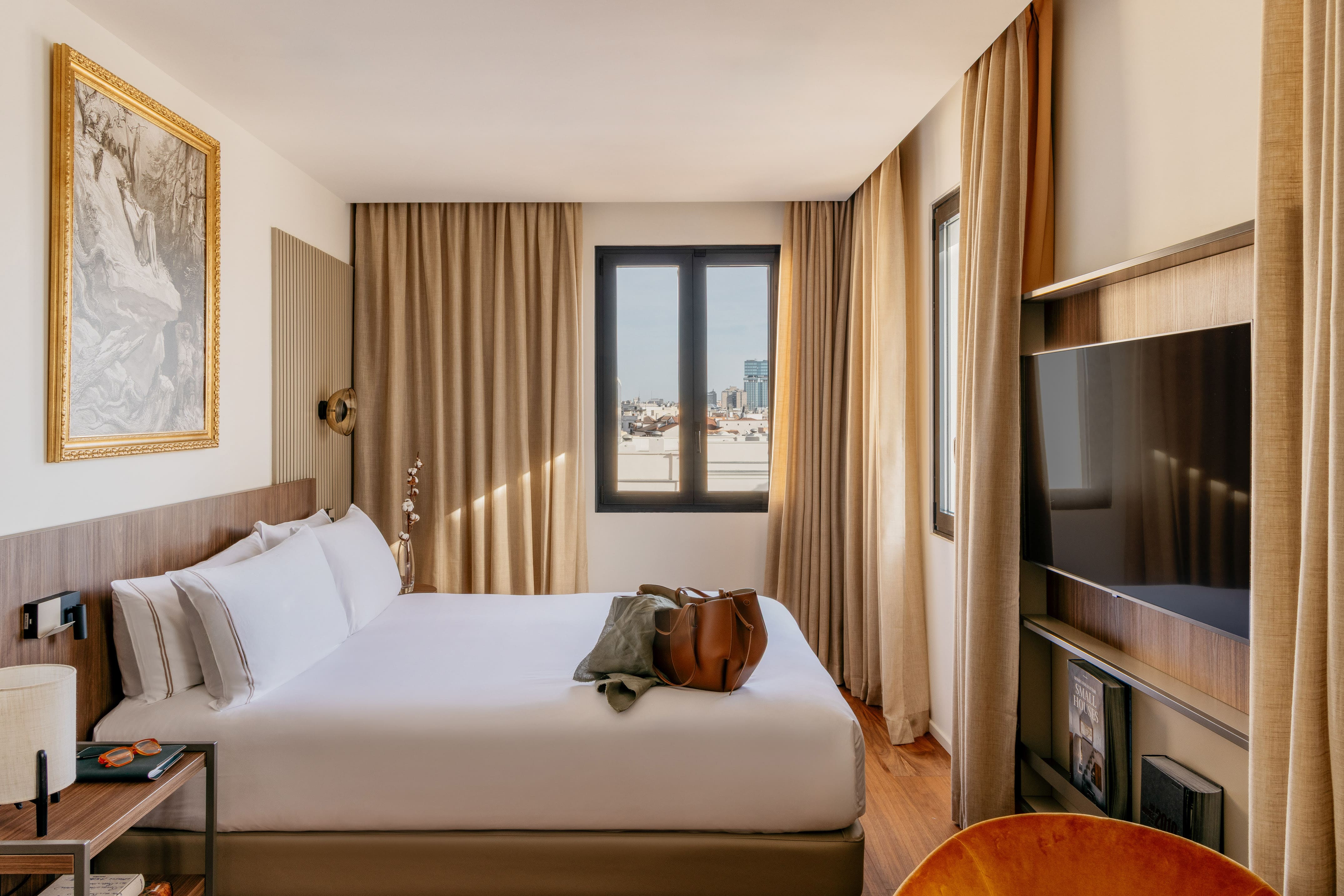 2 Bedrooms, Art, Suite, 2 Double Beds, Terrace