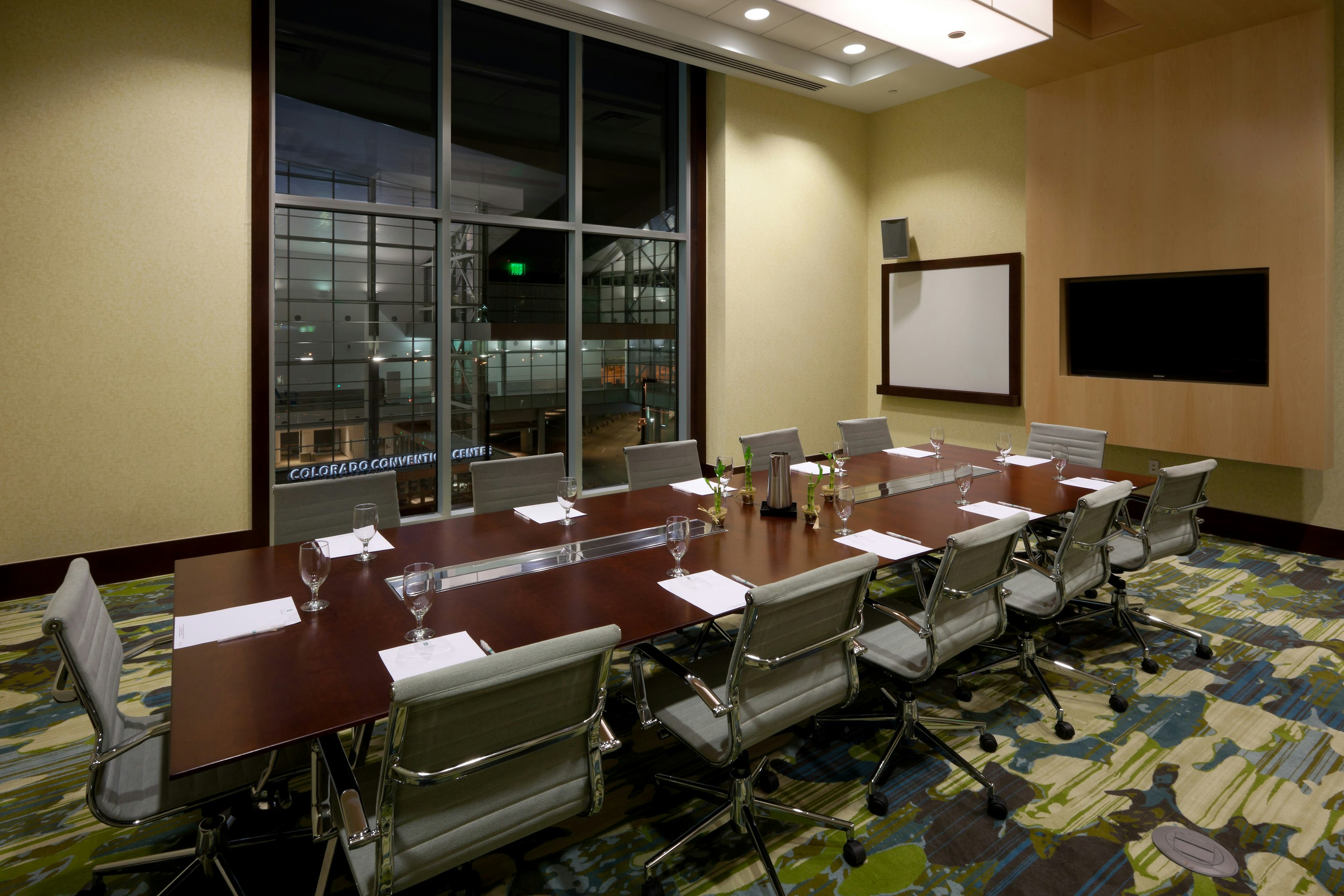Embassy Suites By Hilton Denver Downtown Convention Center 58/67