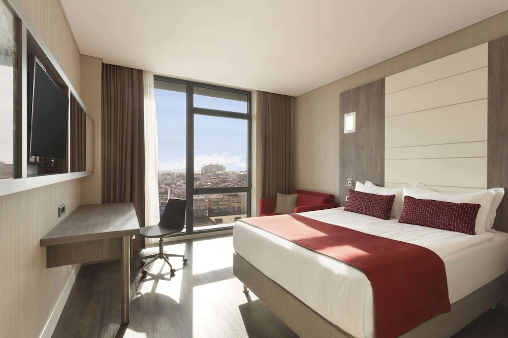 Standard, Twin Beds