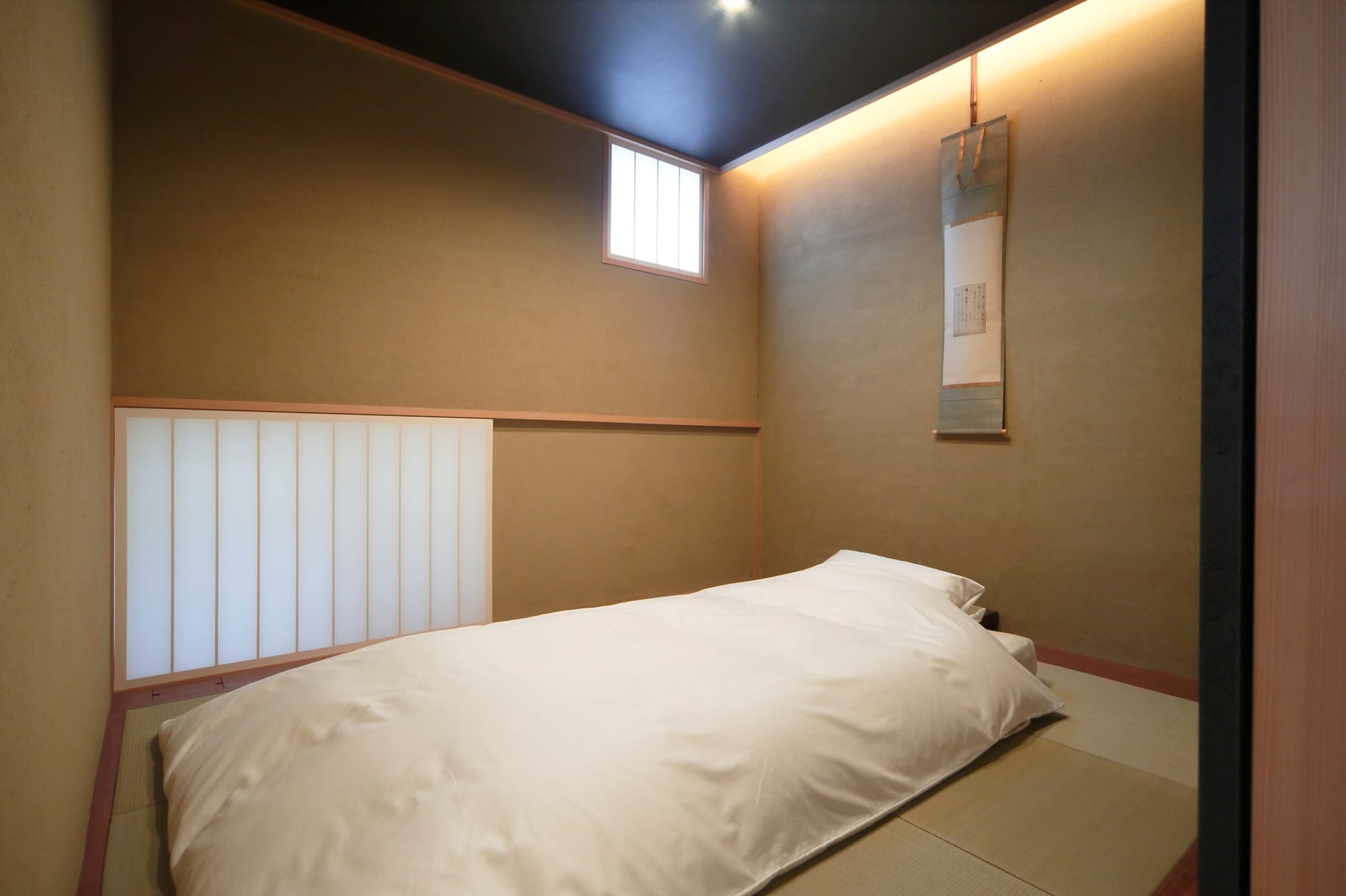 ROOM, RIVER VIEW, TATAMI