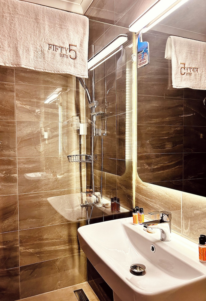 Sun Maris Central Hotel 61/62