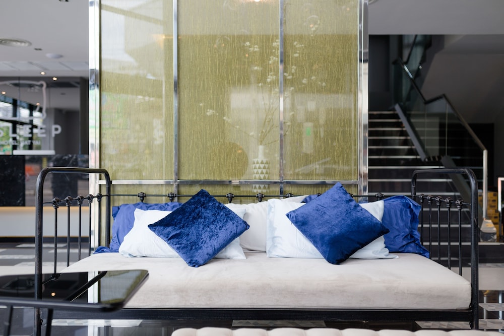 Z Sleep Hotel 40/59