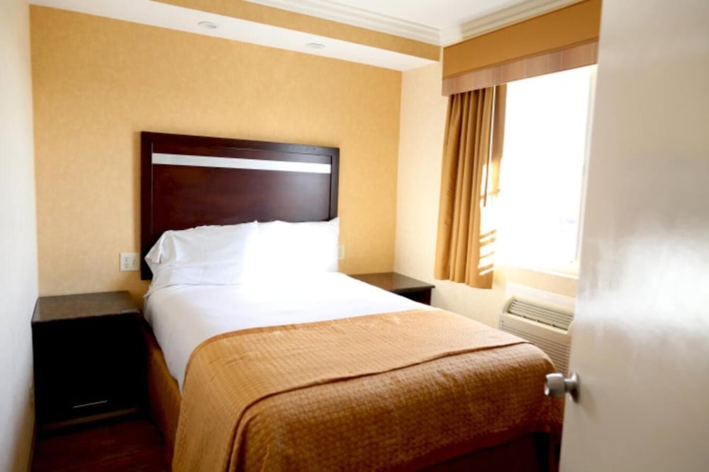 Princess Inn - Westminster / Huntington Beach 53/62
