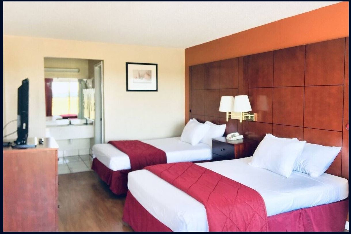 Adjoining, Suite, 2 Double Beds, Accessible