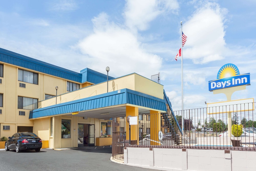 Days Inn by Wyndham Bellingham 1/18
