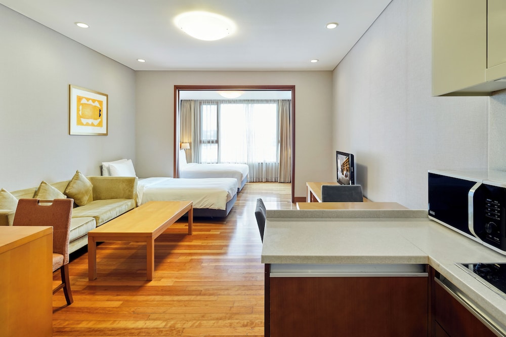 غرفة تنفيذية بسرير كينج بغرفة نوم واحدة، Somerset Palace Seoul 5/10