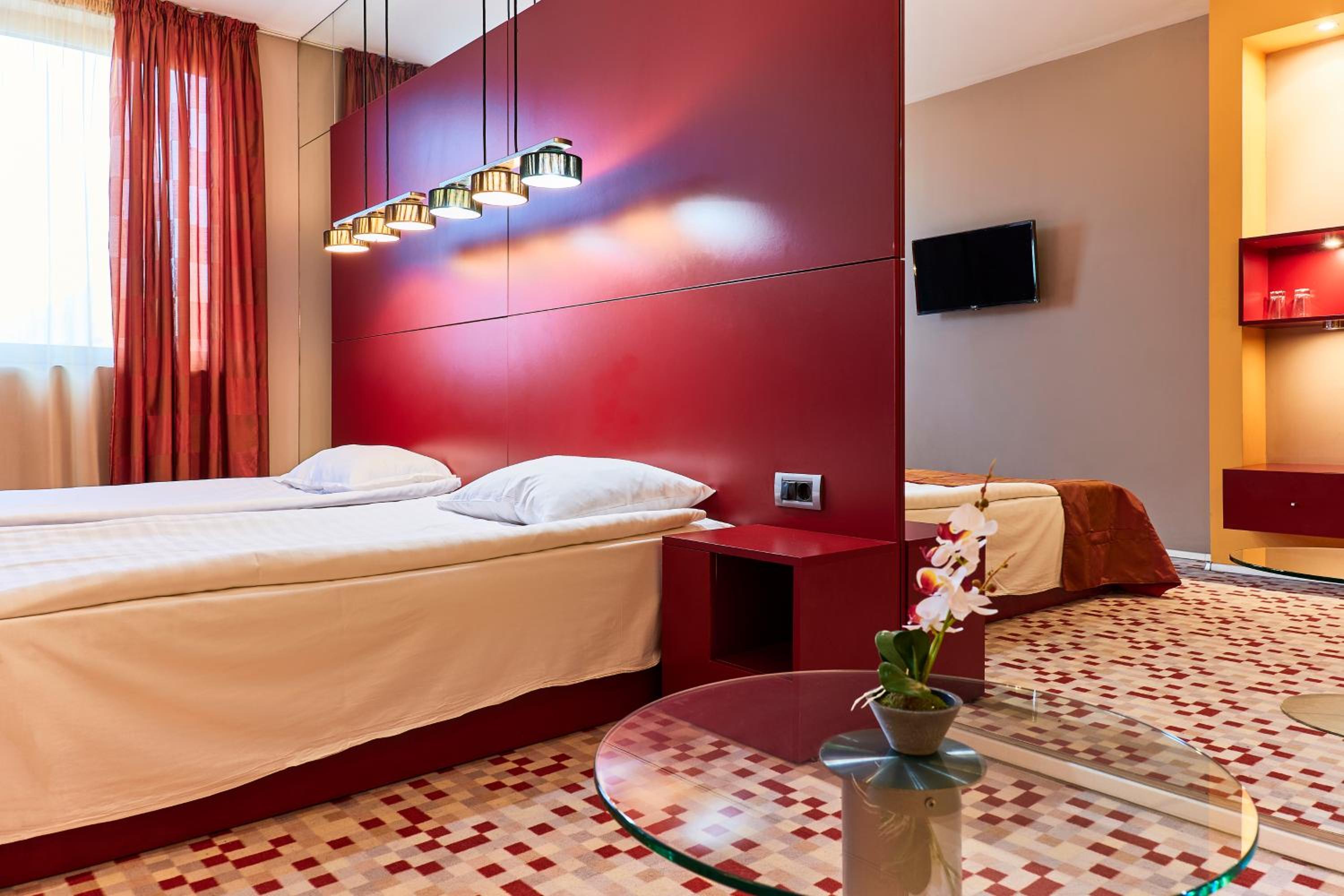Mirena Hotel 16/50