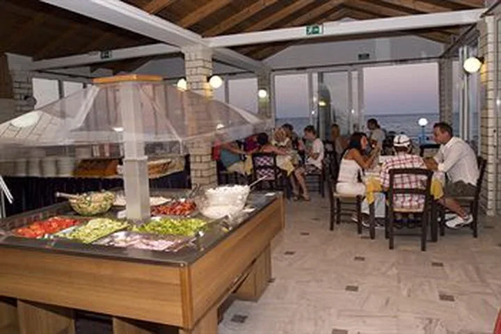 Metropol Sea Golden Bay 38/57