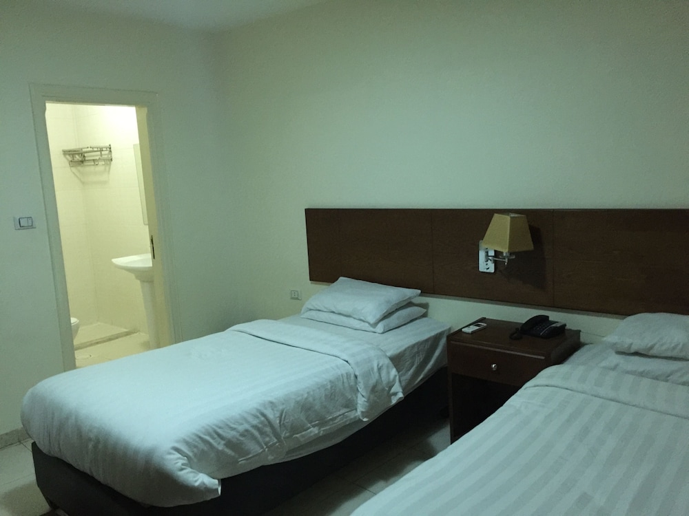 ZAINA PLAZA HOTEL 15/53