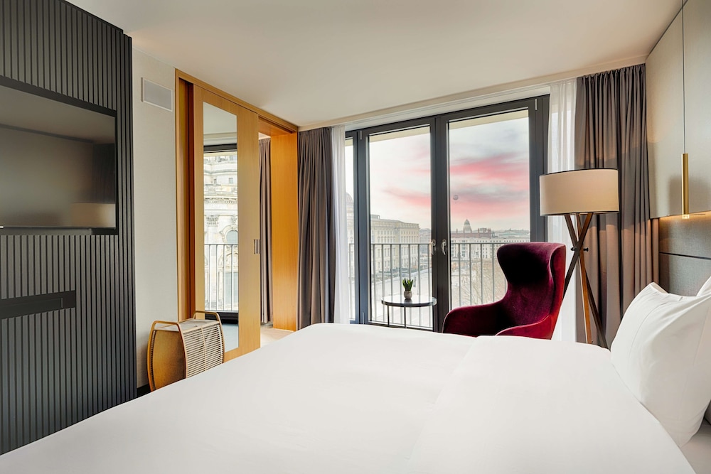 Radisson Collection Hotel, Berlin 19/68