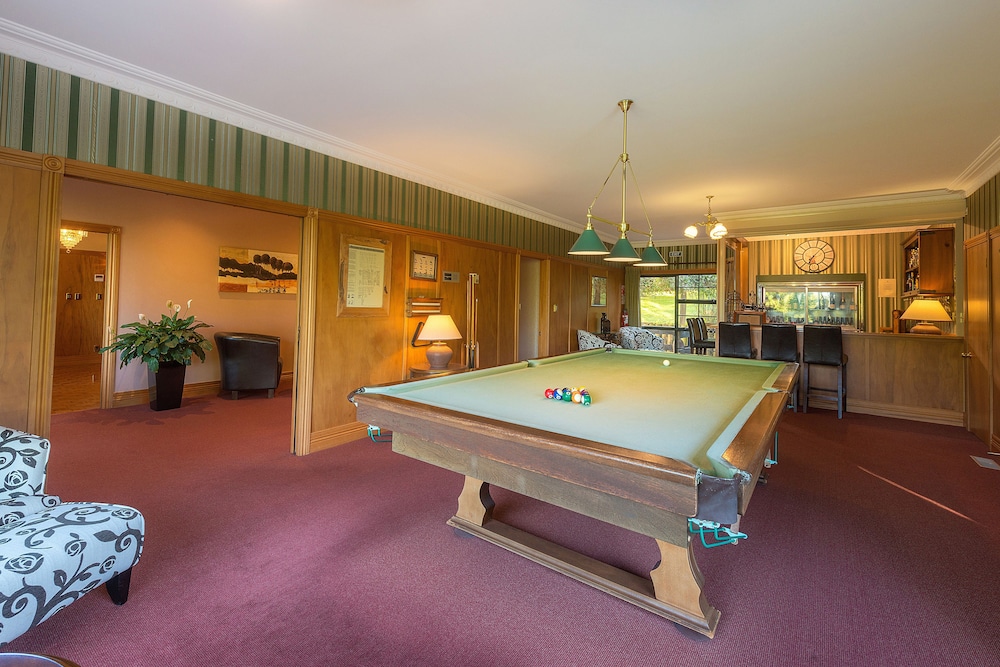 Hana Lodge 6/50