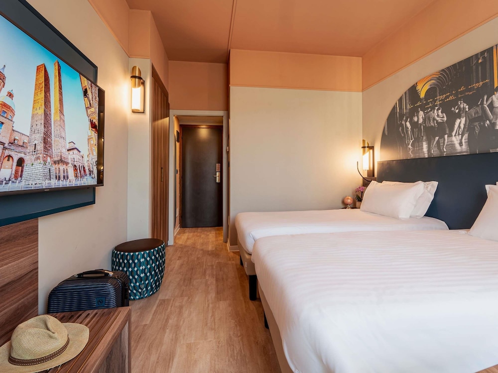 Renovated, Superior, Twin Beds