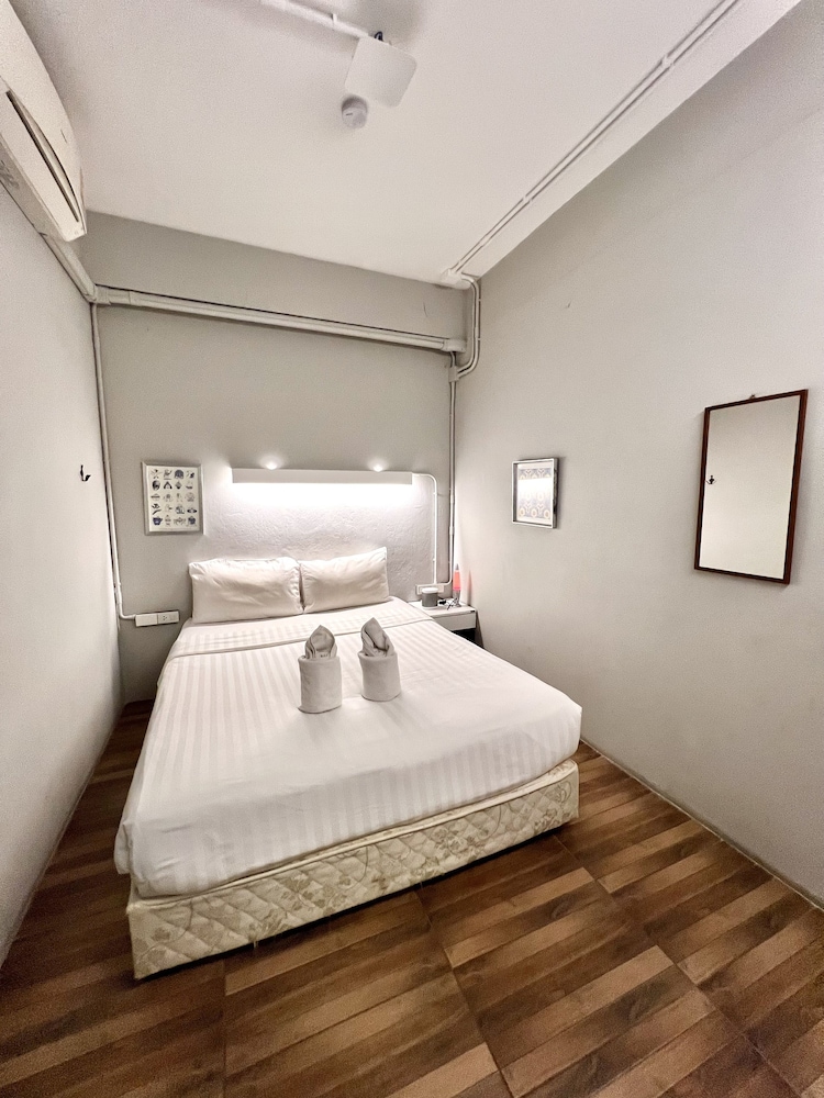 Hobnob Hostel - Adults Only 6/40