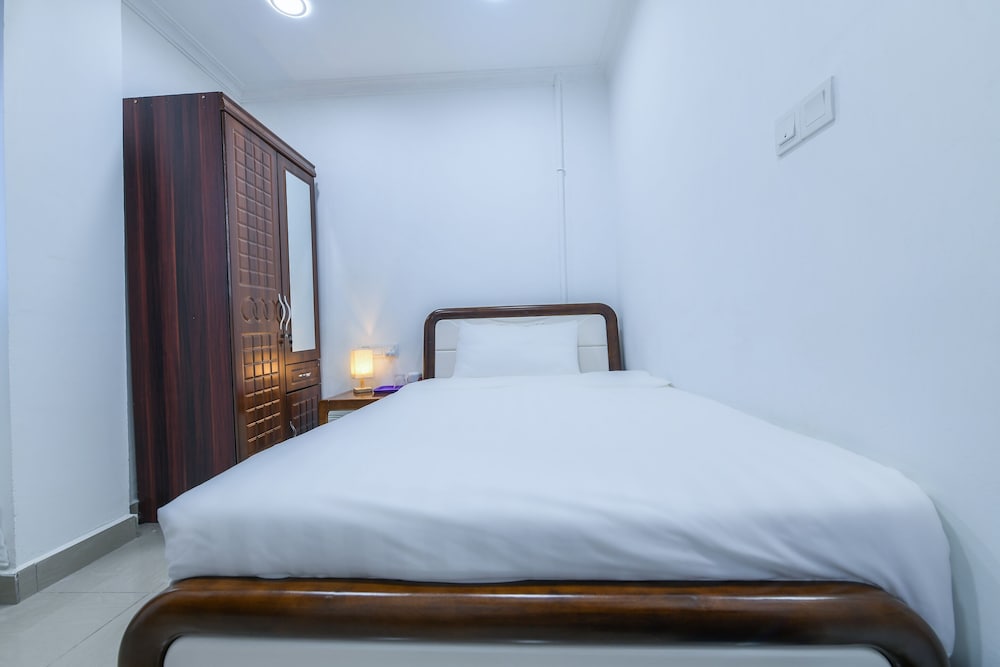 Capital O 90543 Sp Star Hotel 34/53