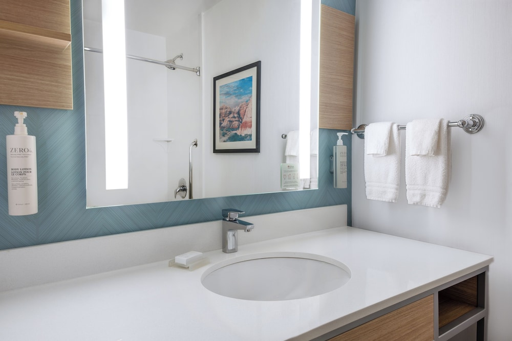 Evolution, 2 Queen Beds، Hilton Garden Inn Sioux Falls South 4/5
