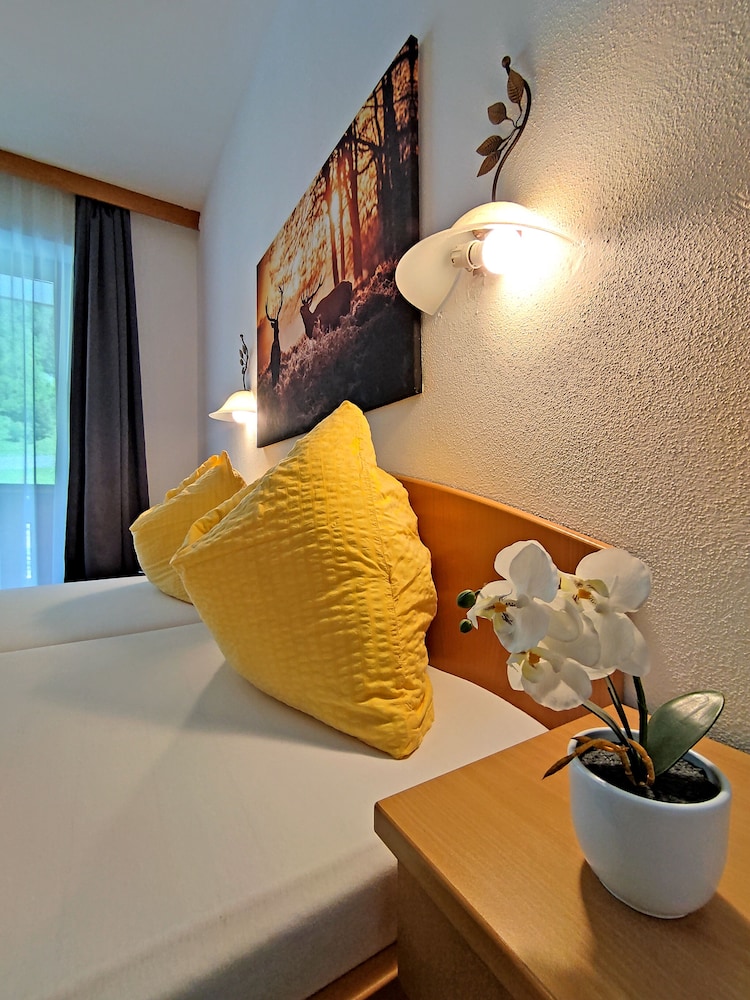 Landgasthof Wasserfall - Fusch An Der Grossglocknerstrasse 24/50