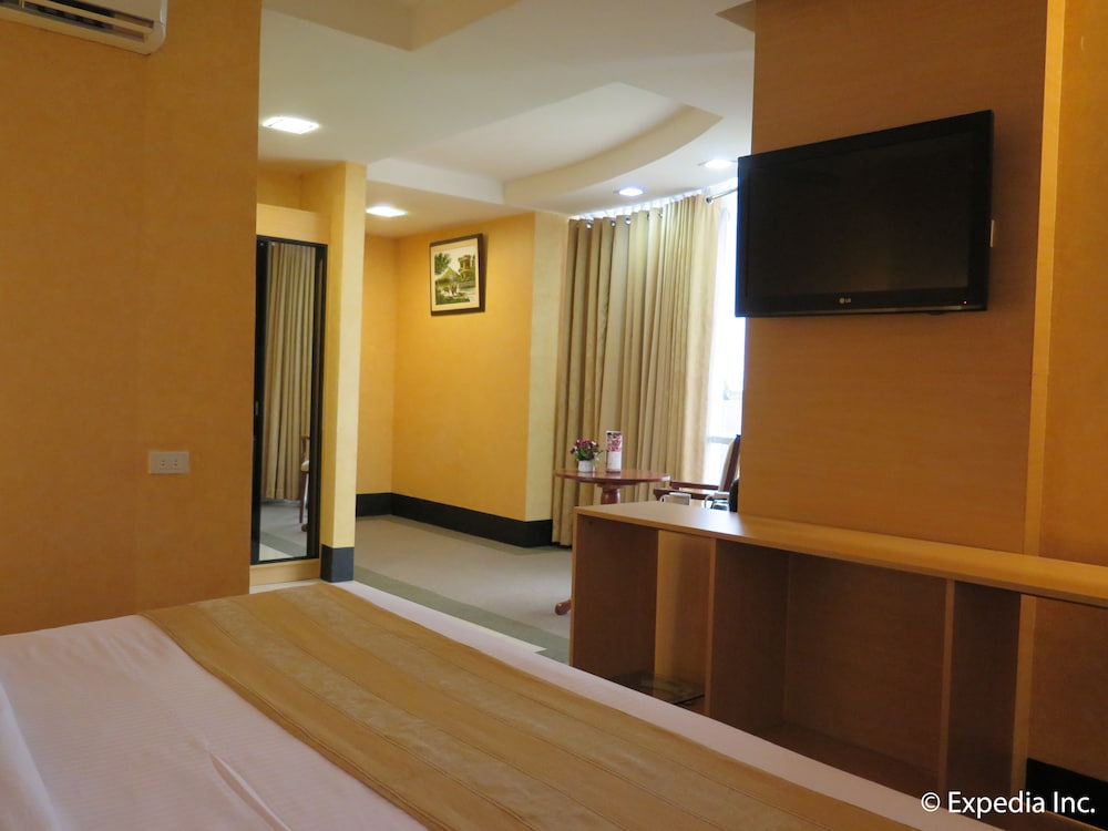 Big 8 Corporate Hotel 24/64