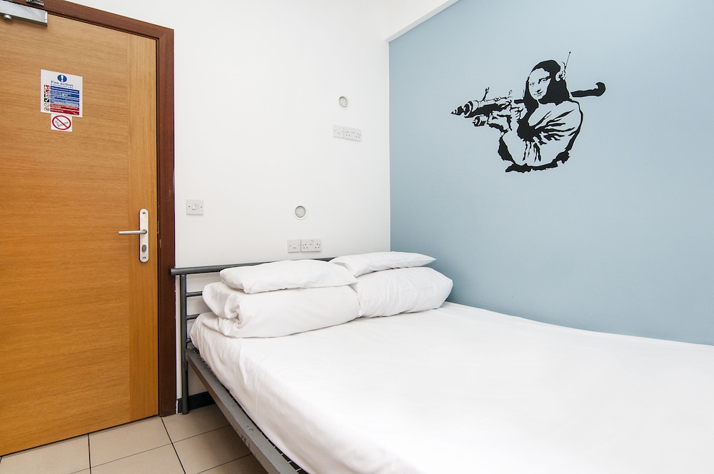 Rest Up London Hostel 16/55