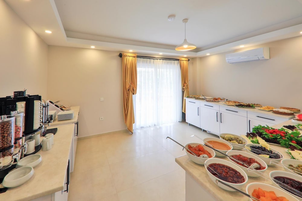 Lora Kas Otel 1/17