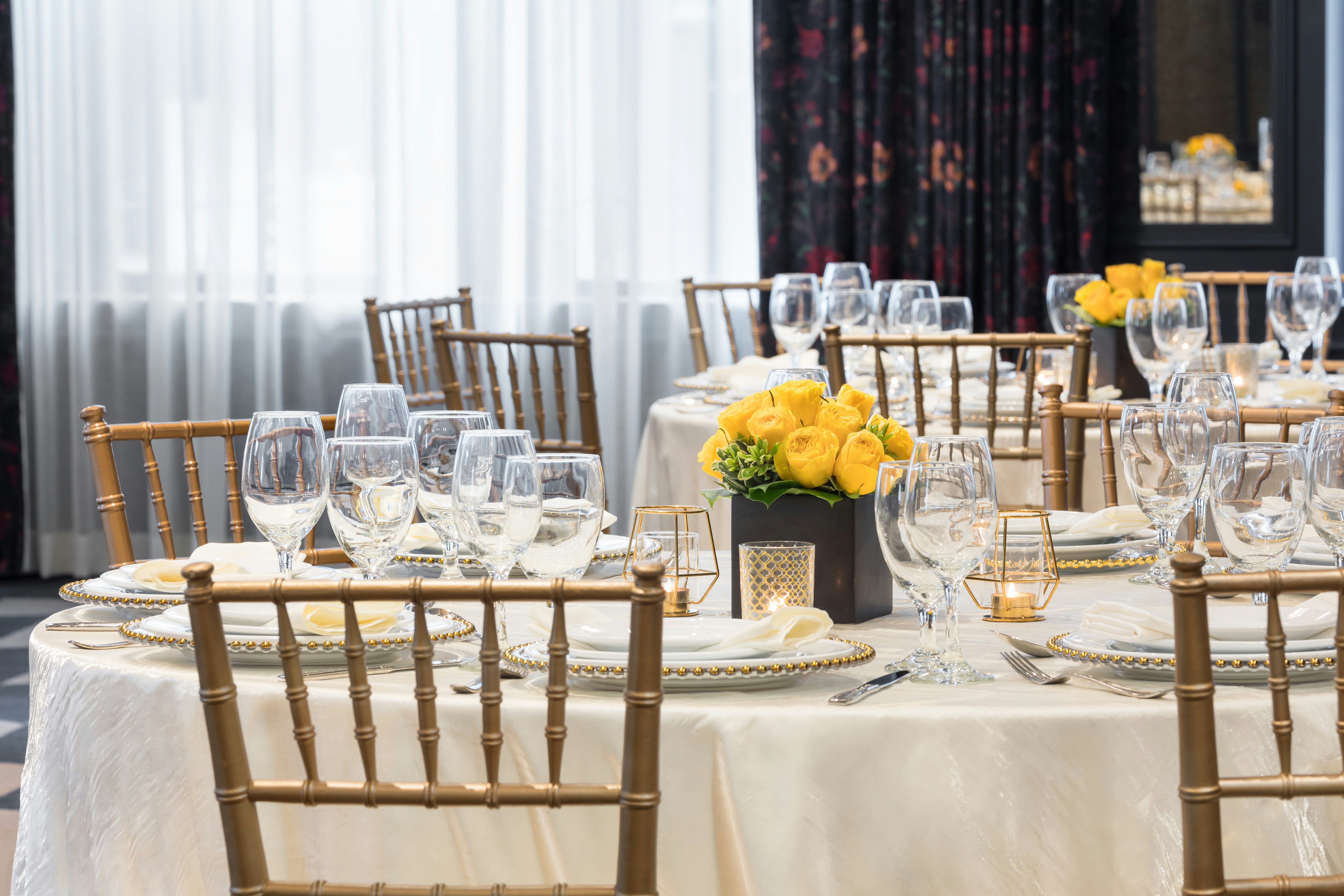 The Candler Hotel Atlanta Curio Collection by Hilton 42/55