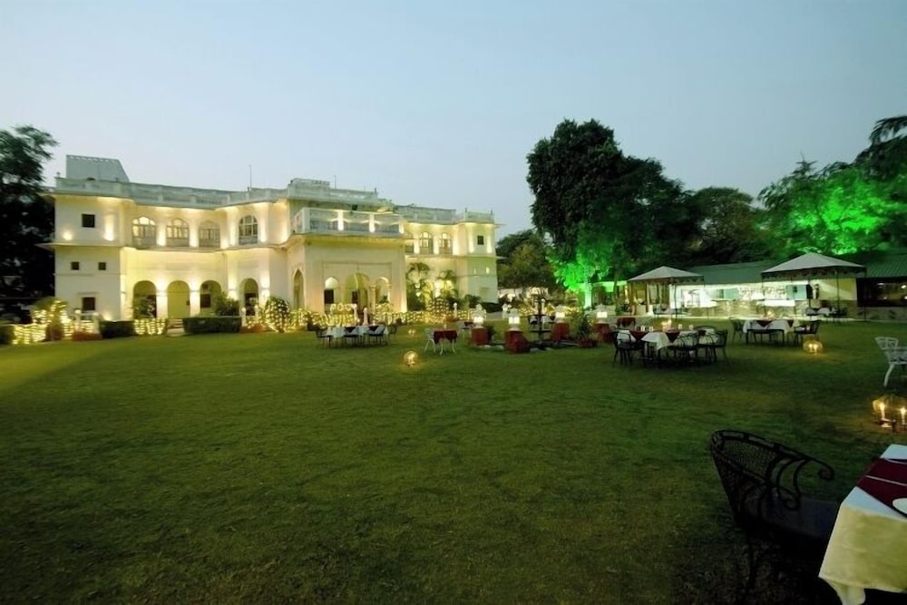 HARI MAHAL PALACE 34/40