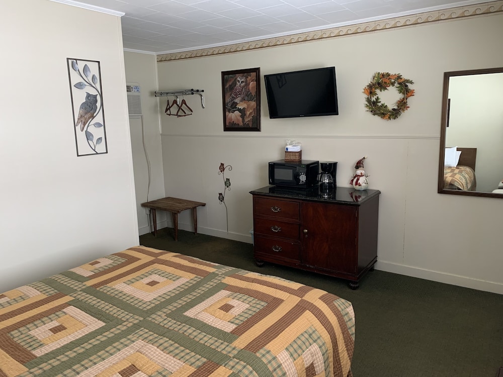 Carroll Motel & Cottages 1/42