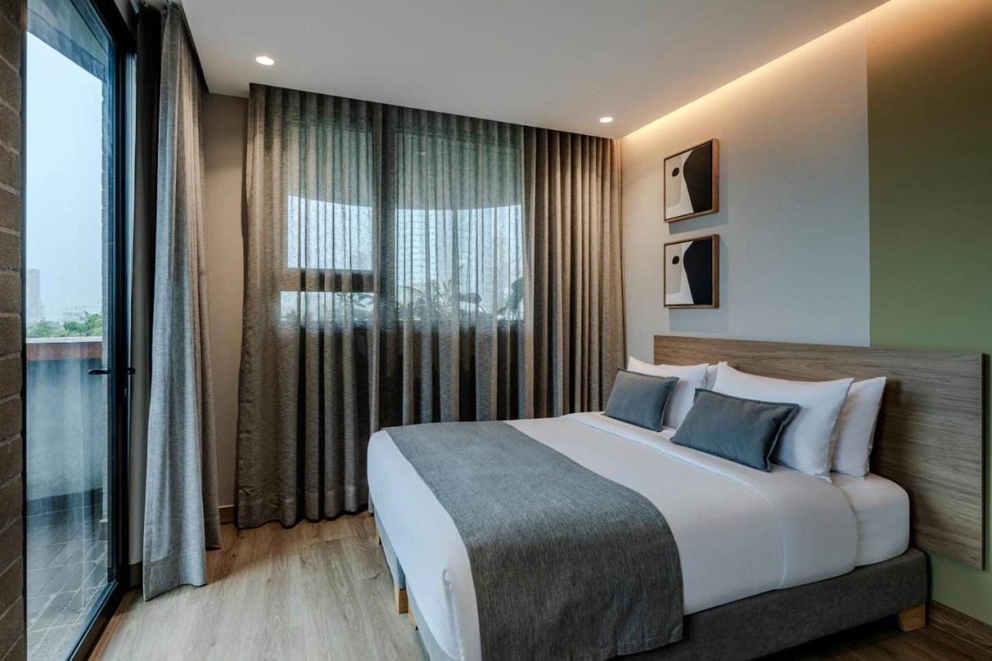 Heiss Hotel 14/46