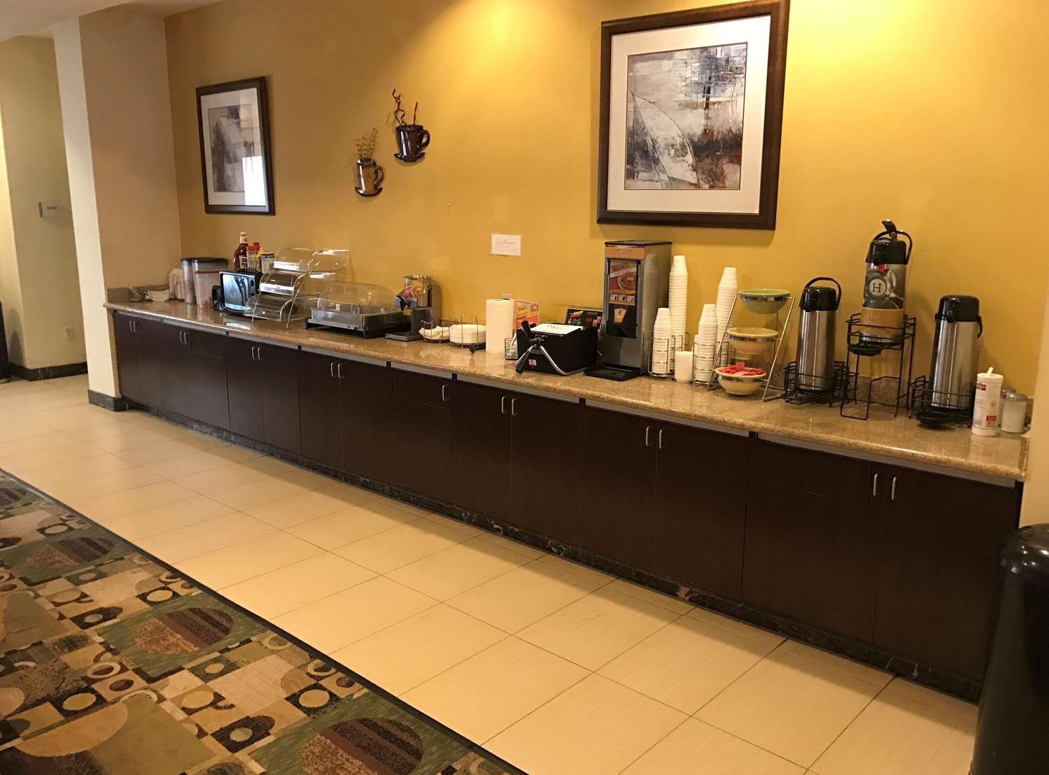 Hawthorn Extended Stay by Wyndham Port Arthur 2/6