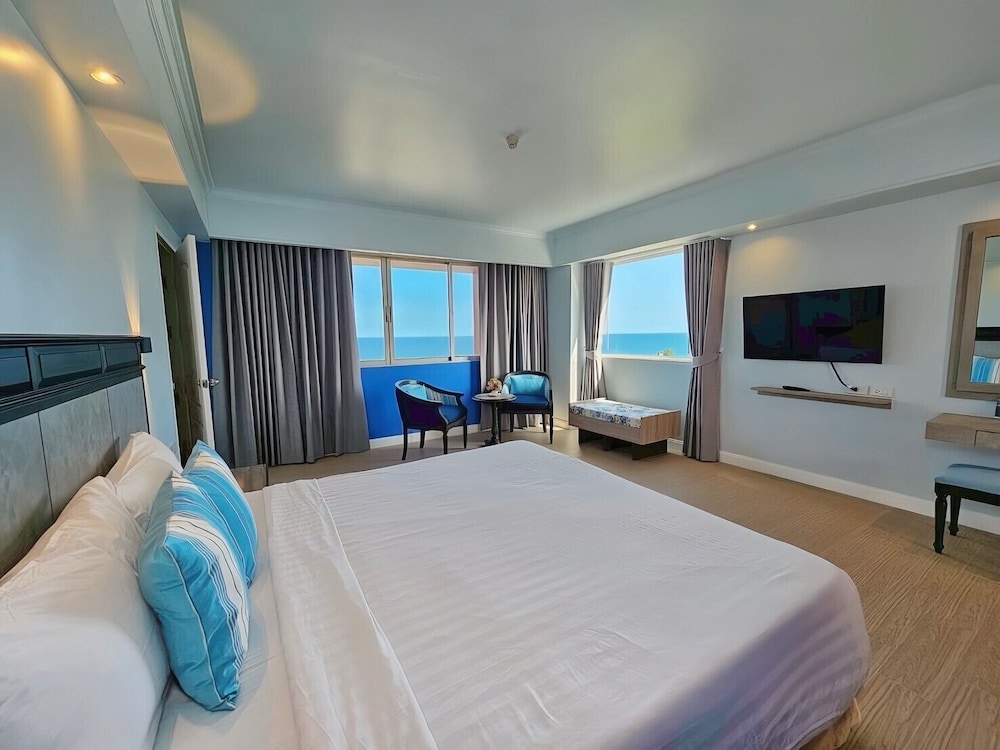 2 BEDROOMS, EXECUTIVE, SUITE