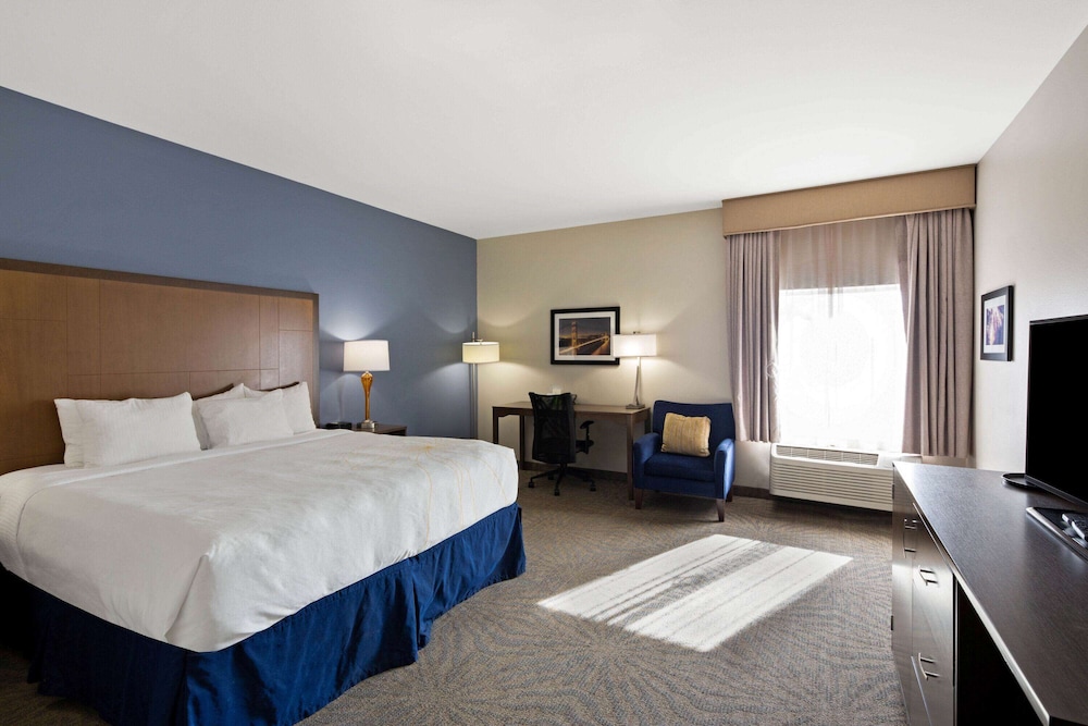 La Quinta Inn Suites By Wyndham Morgan Hill San Jose South 13/46