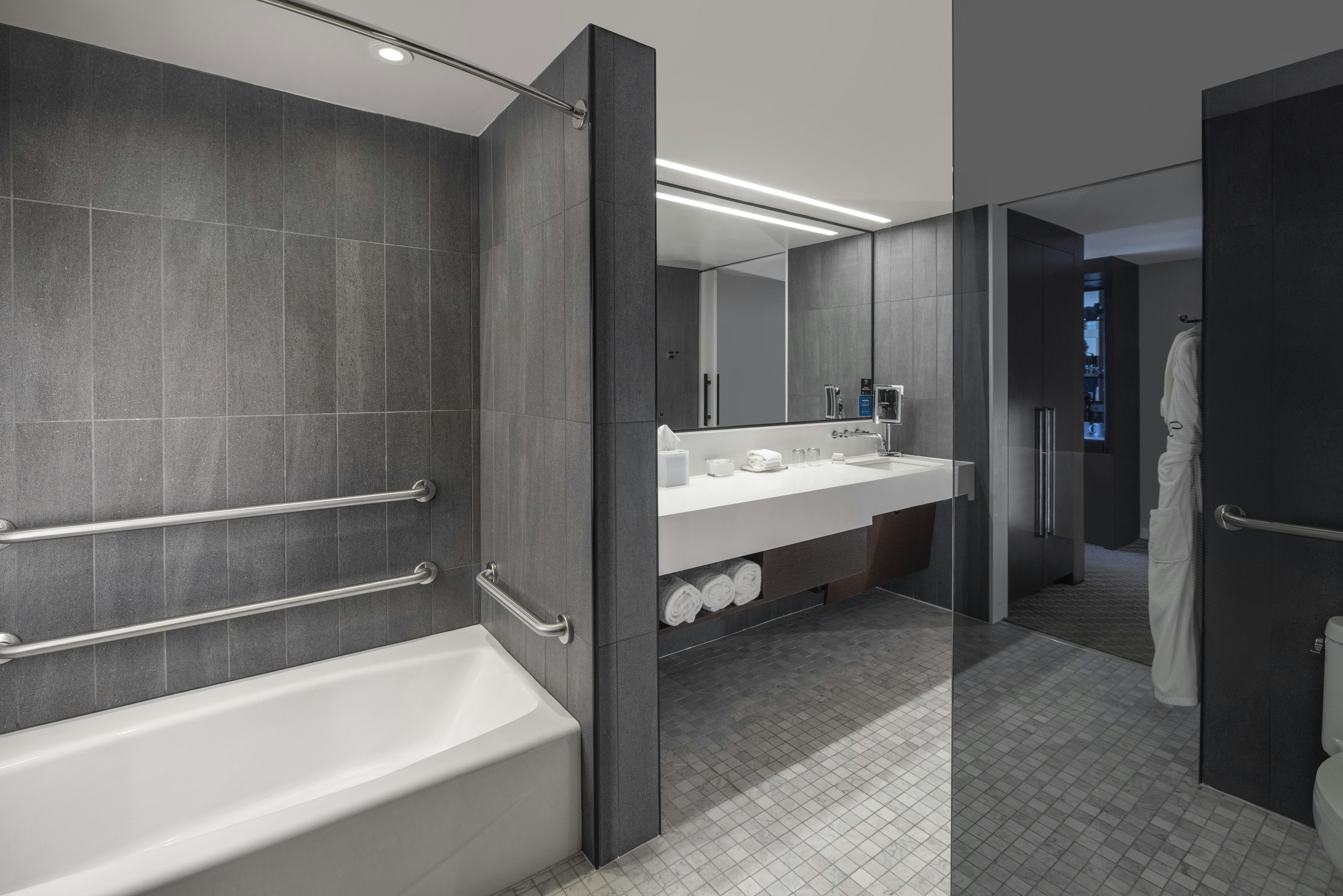 غرفة بريميوم بسريرين كوين لذوي الإعاقة، The Statler Dallas Curio Collection By Hilton 4/4