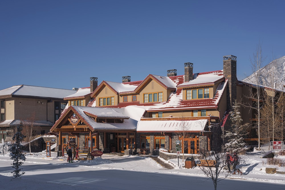 Banff Ptarmigan Inn 8/64