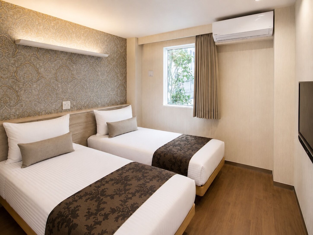 Hotel Sails 20/50