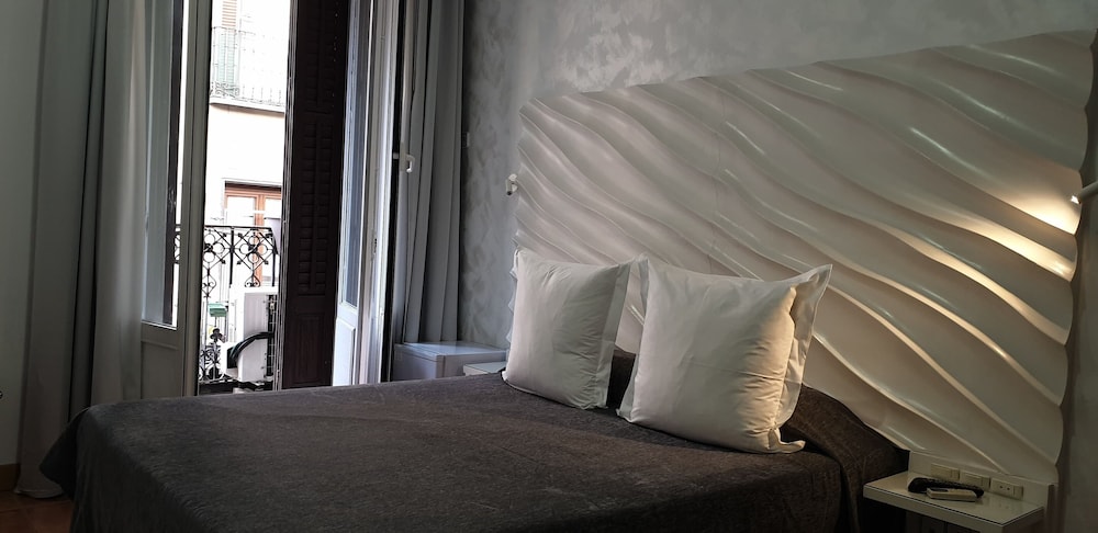 غرفة خارجية سوبيريور بسرير مزدوج بحمام خاص، Hostal Las Fuentes 3/10