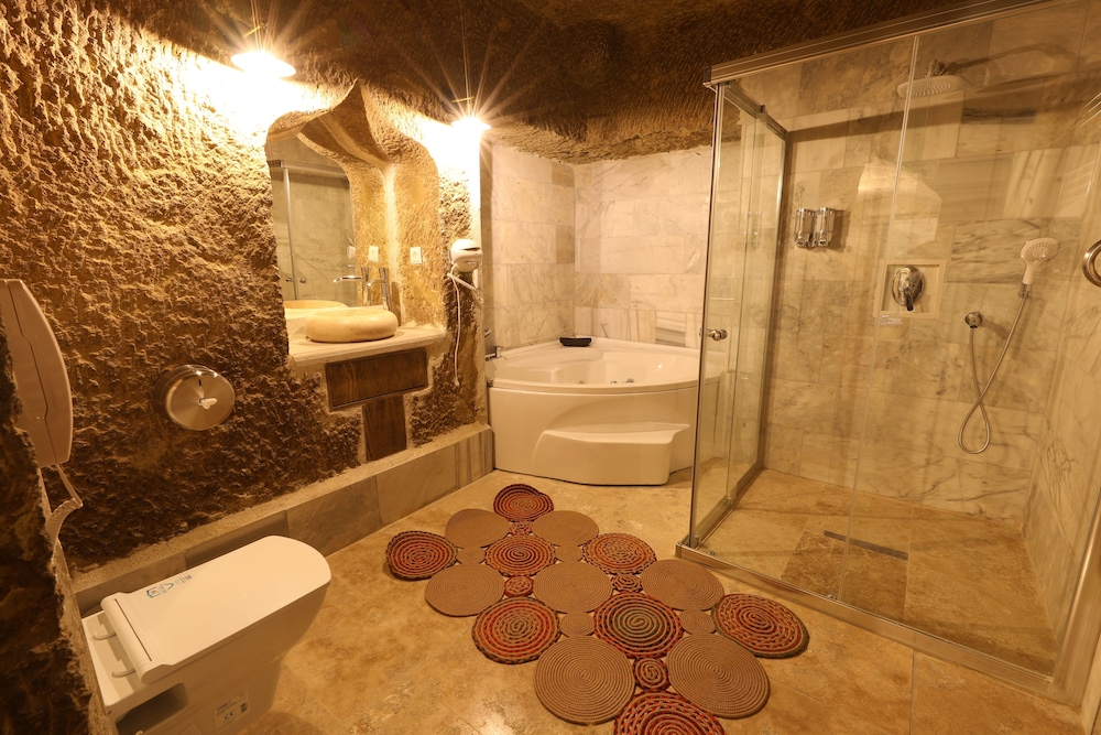 Belenus Cave Hotel 47/50