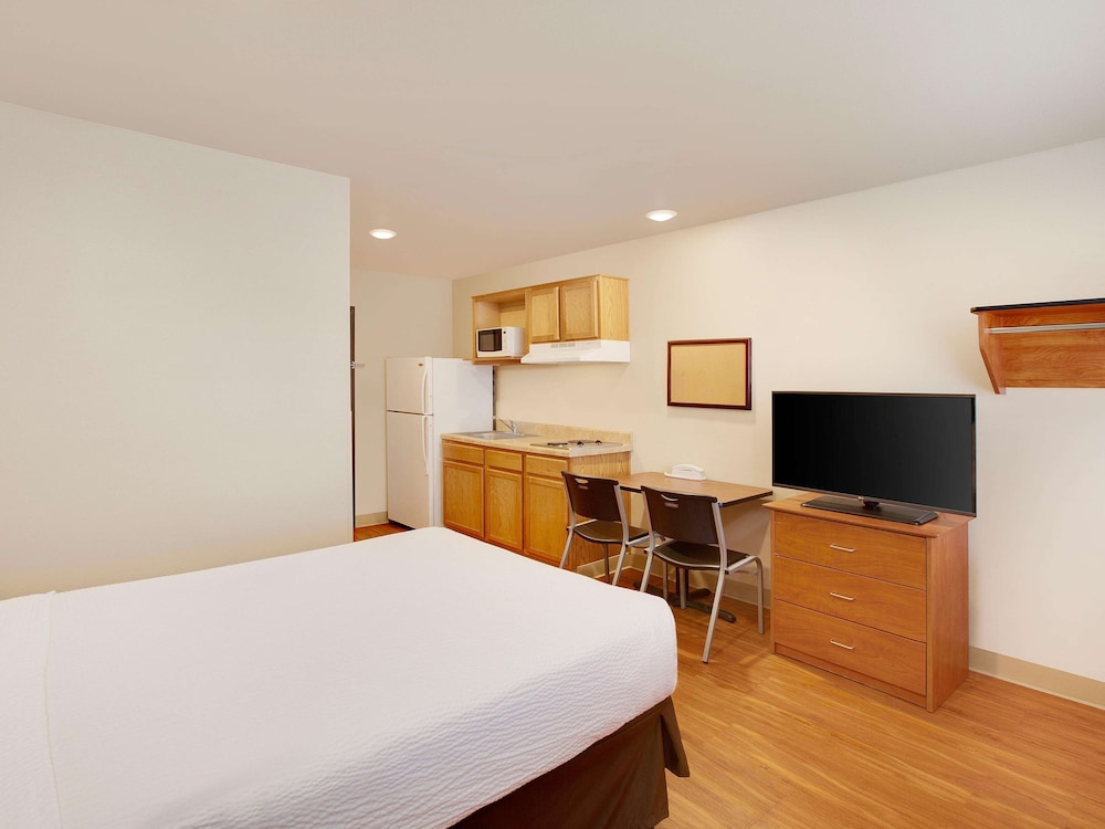 Extended Stay America Select Suites Lubbock West 17/41