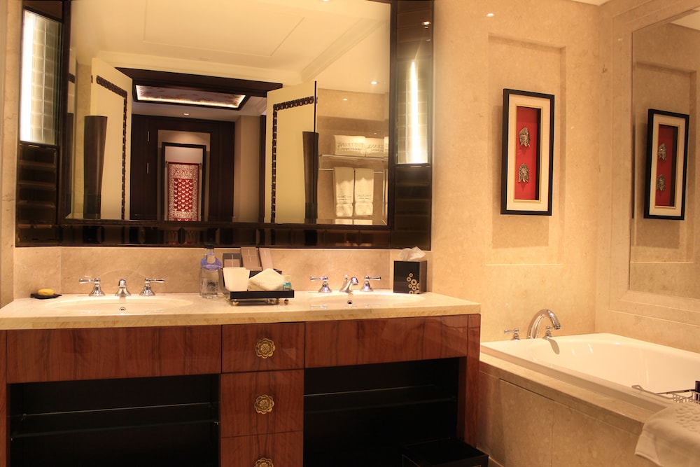 Ultimate, Premier, Twin Beds، THE TRANS RESORT BALI 5/6