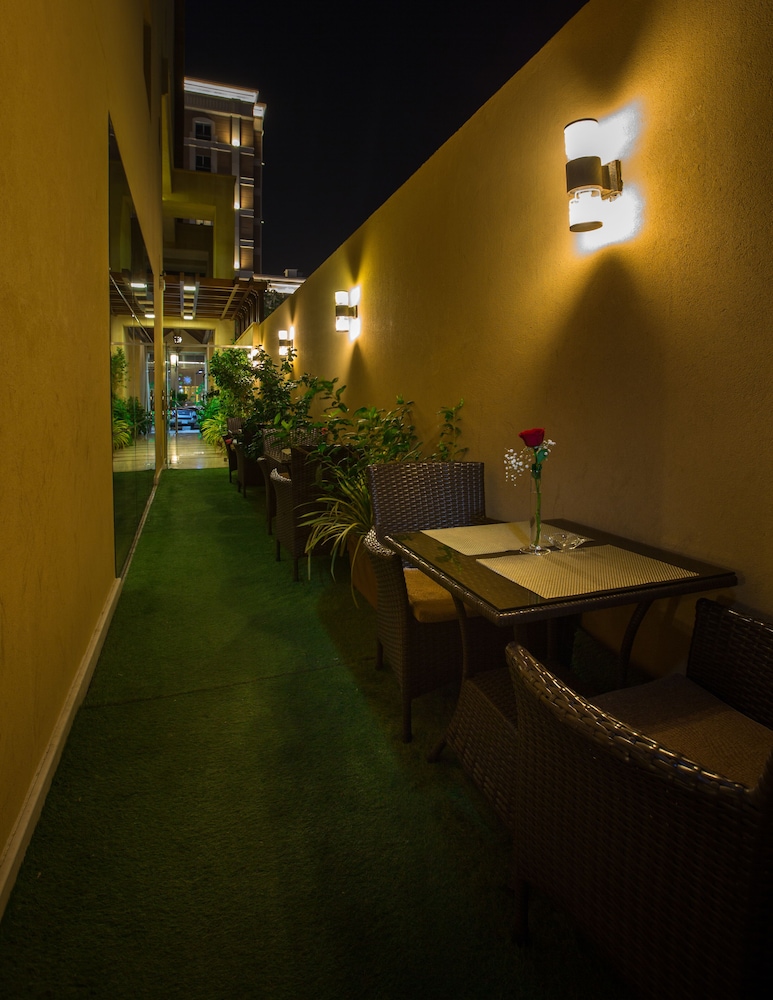Sun Park Hotel Apartments 34/37
