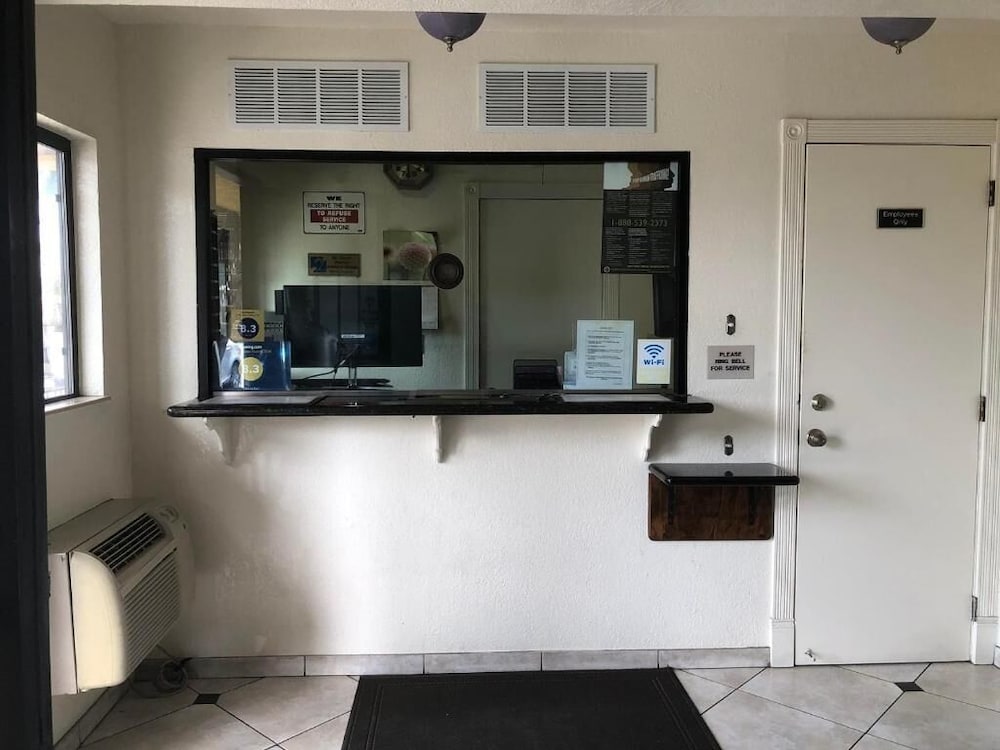 Sierra Inn 2/15