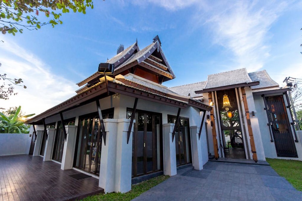 Jamadevi Hotel 2/91