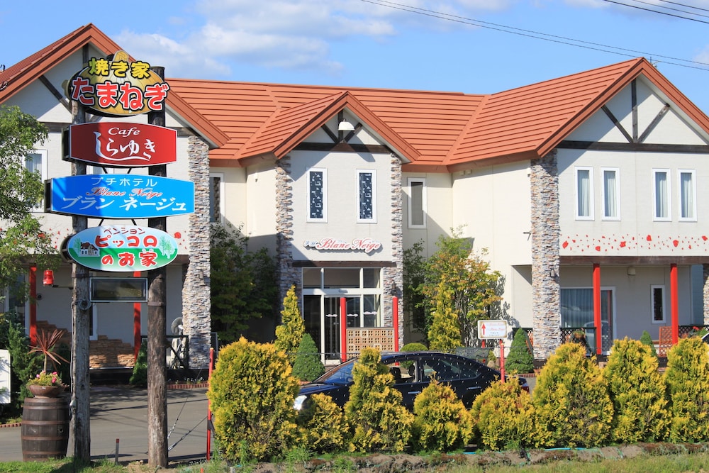 Petit Hotel Blaneneige 10/66