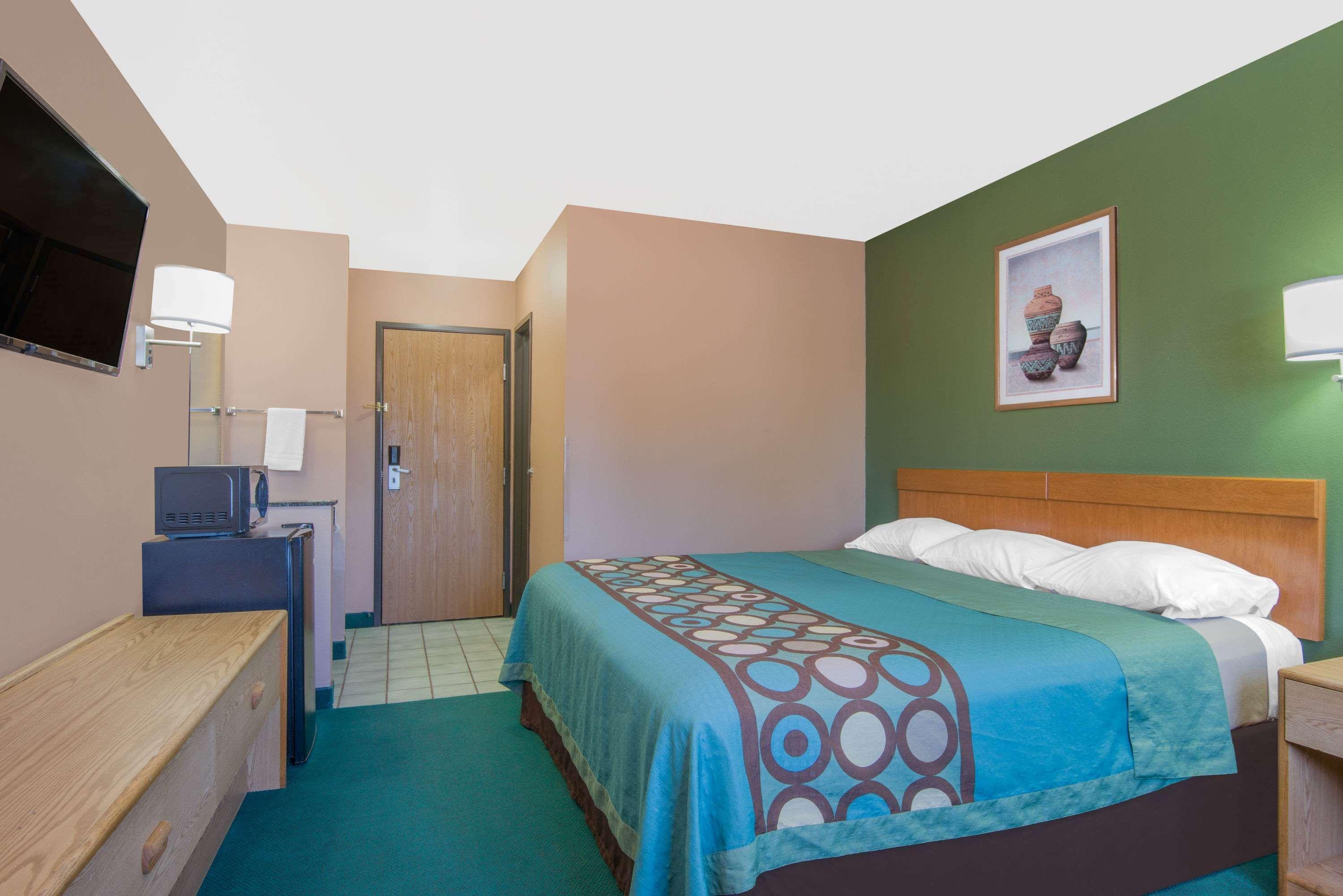 Super 8 Motel Ft Sumner 6/15