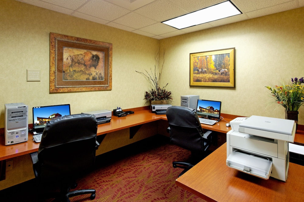 Holiday Inn Express Hotel & Suites Kalispell 49/77